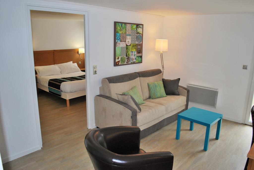 Hotel Le Relais Des Champs Eugénie-les-Bains Kültér fotó
