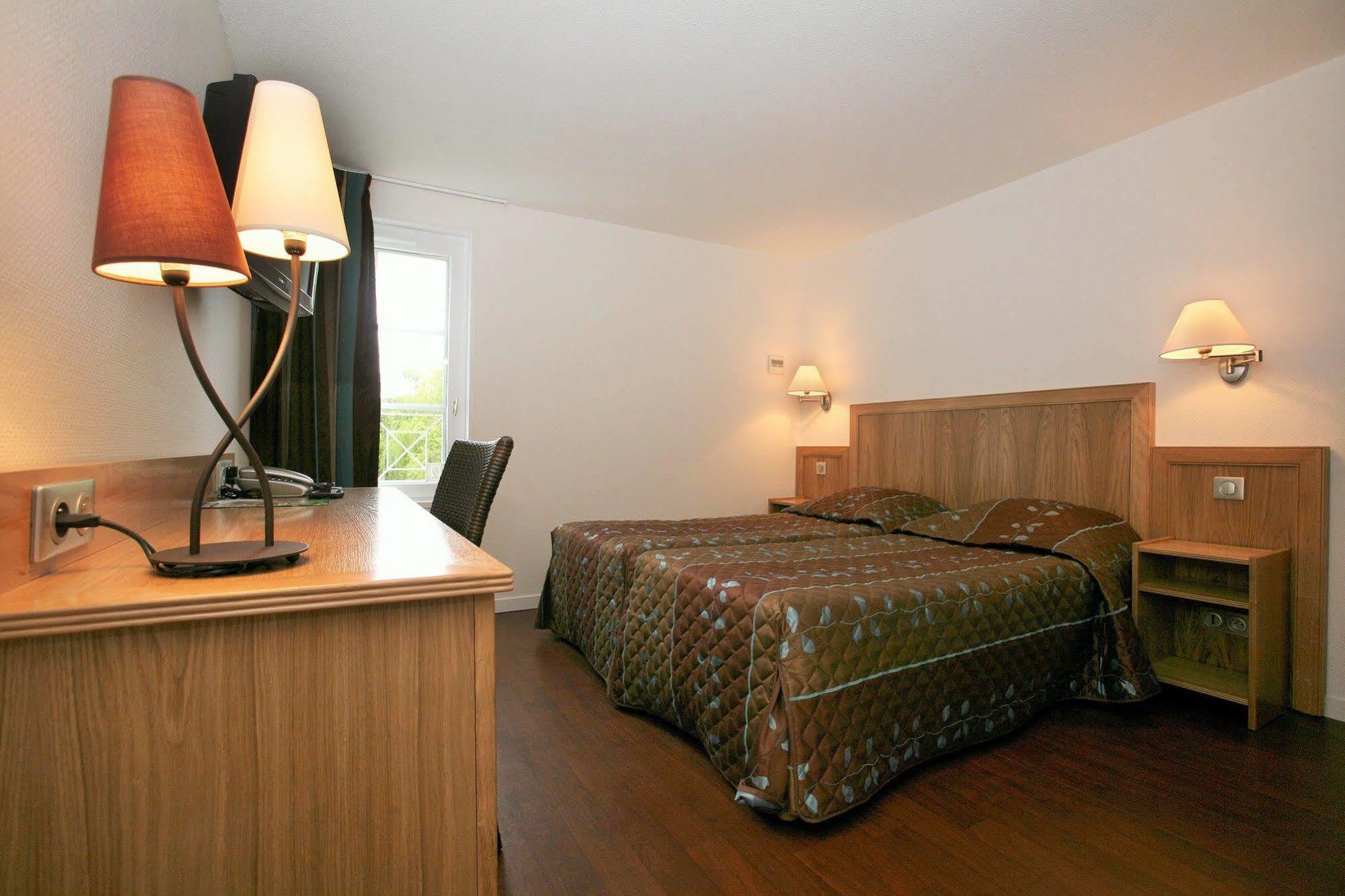 Hotel Le Relais Des Champs Eugénie-les-Bains Kültér fotó